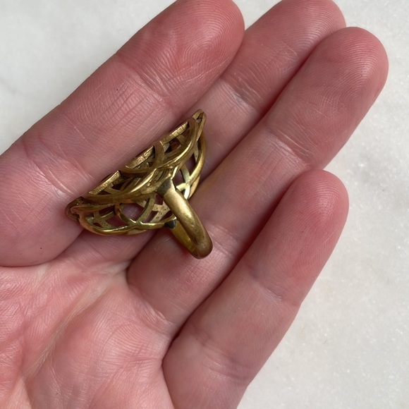 Vintage | Brass Sacred Geometry Ring | Size 7/8 - Picture 10 of 10